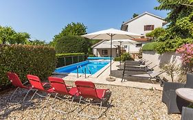 Apartments Dorijan With Pool